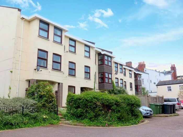 2 Bedroom Flat To Rent In Holloway Street, Exeter, EX2