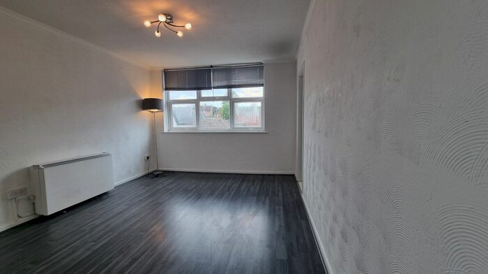 2 Bedroom Flat To Rent In High Street, Haverhill, CB9