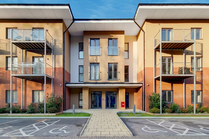 1 Bedroom Apartment To Rent In Heron House, GU7