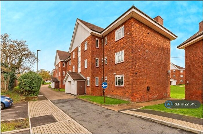 4 Bedroom Flat To Rent In East Finchley, London, N2