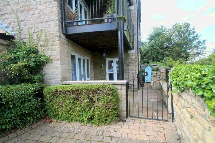 2 Bedroom Apartment To Rent In Micklethwaite Steps, Wetherby, LS22