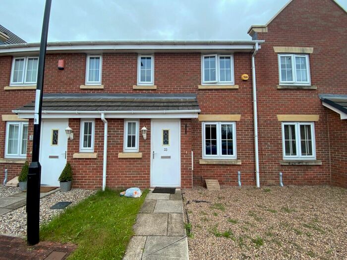 3 Bedroom Town House To Rent In Stoneycroft Road, Handsworth, Sheffield, S13