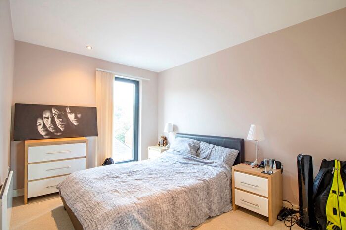 1 Bedroom Flat To Rent In The Chandlers, Leeds, LS2