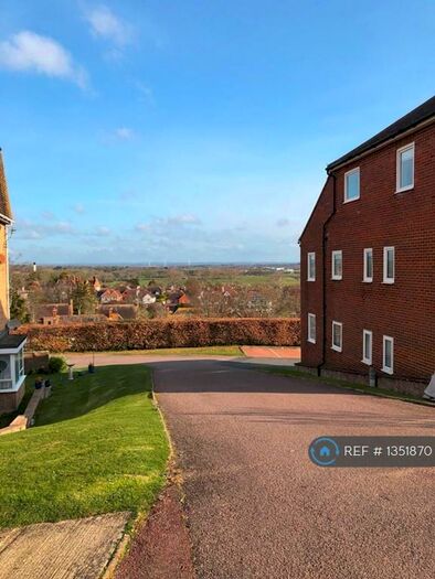 1 Bedroom Flat To Rent In Carew Lodge, Eastbourne, BN21