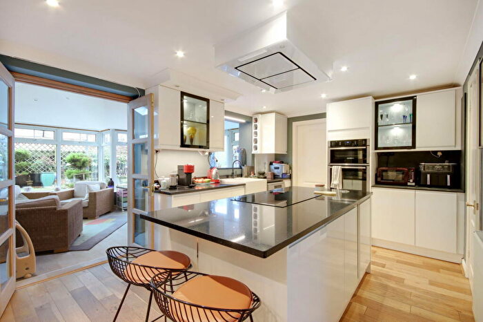 4 Bedroom Detached House For Sale In Drayton Close, High Halstow, Rochester, ME3