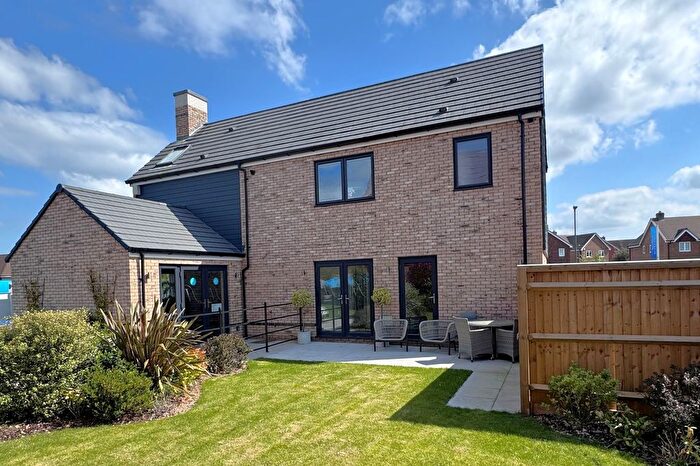 3 Bedroom Detached House For Sale In Cranleigh, GU6