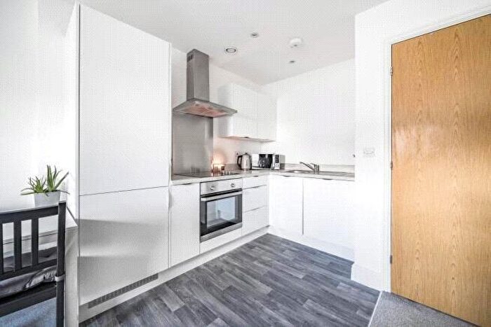 1 Bedroom Apartment To Rent In The Lock Apartments, Town Centre, Swindon, SN1