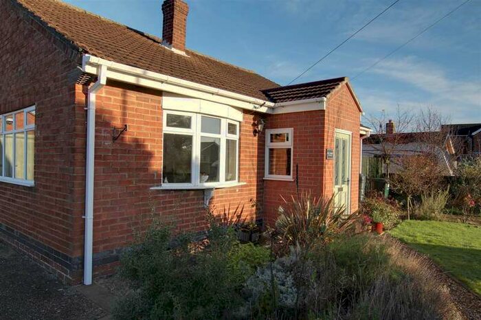 2 Bedroom Detached Bungalow For Sale In Station Road, Willoughby, LN13