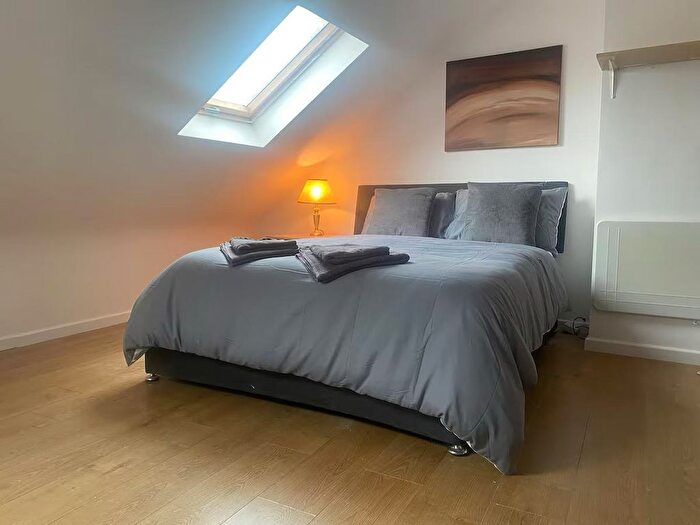 Studio To Rent In High Road, Leyton, E10