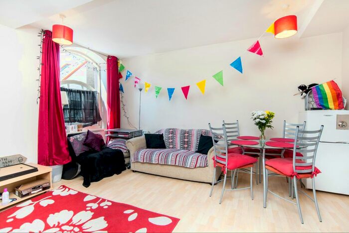 1 Bedroom Flat To Rent In Old Fire Station Court, Rotherhithe, London, SE16