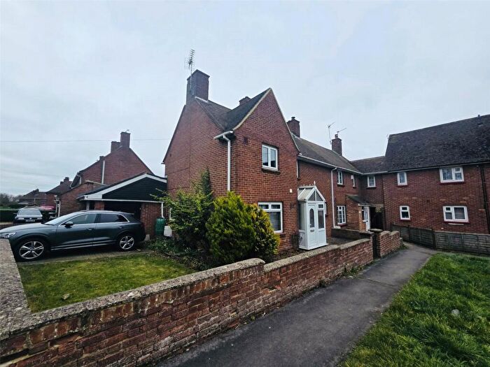 3 Bedroom End Of Terrace House To Rent In Queen Mary Avenue, Basingstoke, Hampshire, RG21