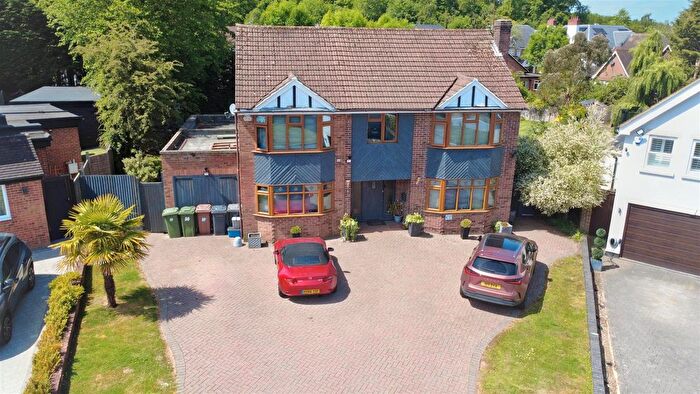 4 Bedroom Detached House For Sale In Orchard Close, Elstree, Borehamwood, WD6