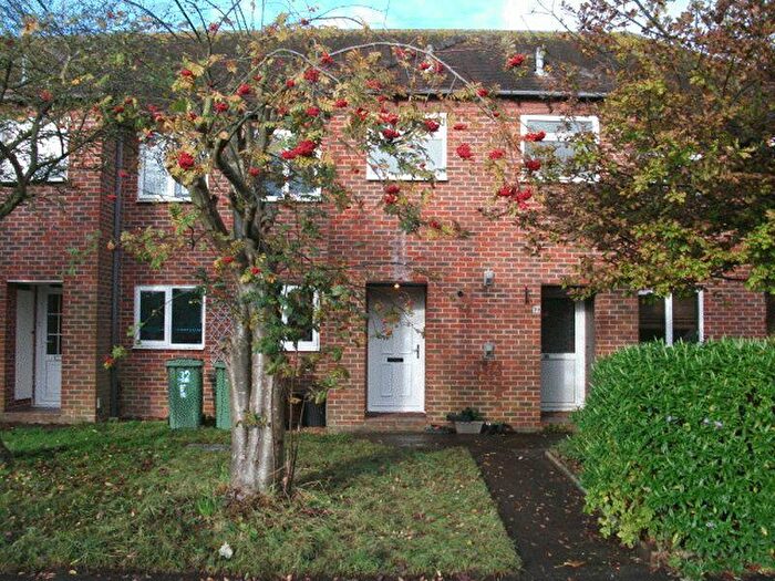 2 Bedroom Terraced House To Rent In High Street, Didcot, OX11