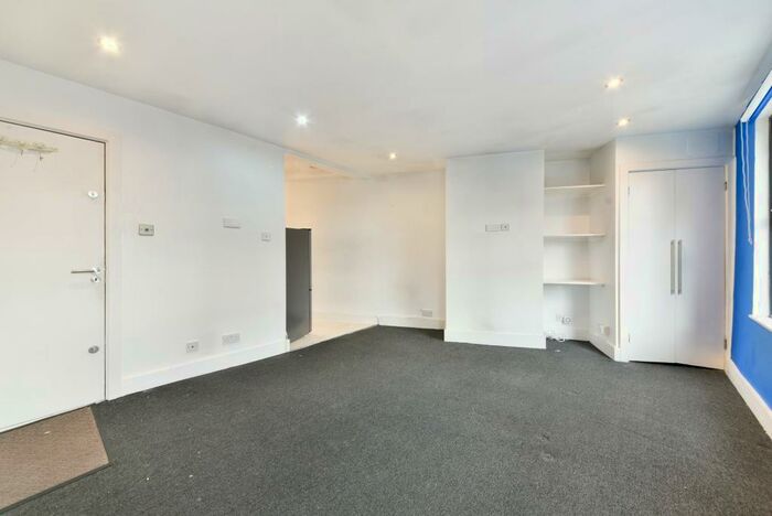 1 Bedroom Apartment To Rent In Church Passage, London, EN5