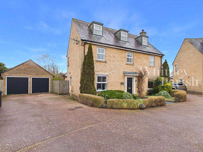 5 Bedroom Detached House For Sale In Field Acre Way, Long Stratton, NR15