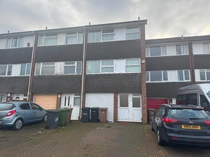 3 Bedroom Terraced House To Rent In Swasedale Road, Luton, Bedfordshire, LU3