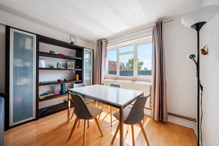 2 Bedroom Apartment For Sale In Shiraj Tower, Whitechapel, E1