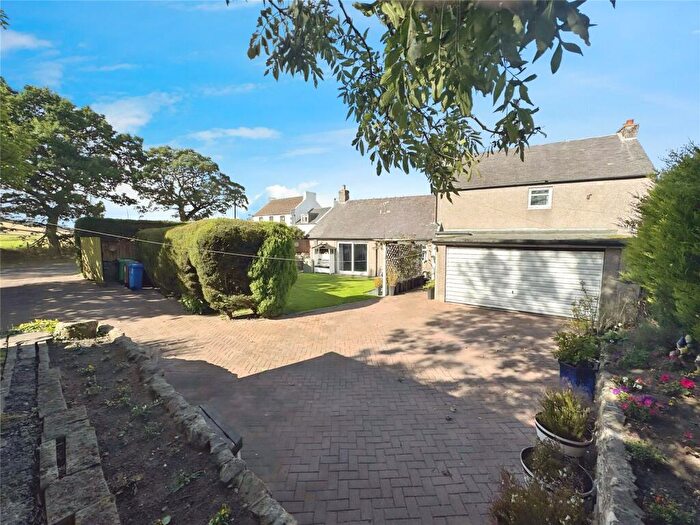 4 Bedroom Detached House For Sale In Cupar Road, Pitlessie, Cupar, Fife, KY15