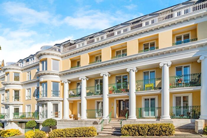 2 Bedroom Flat For Sale In The Vinery, Torquay, TQ1