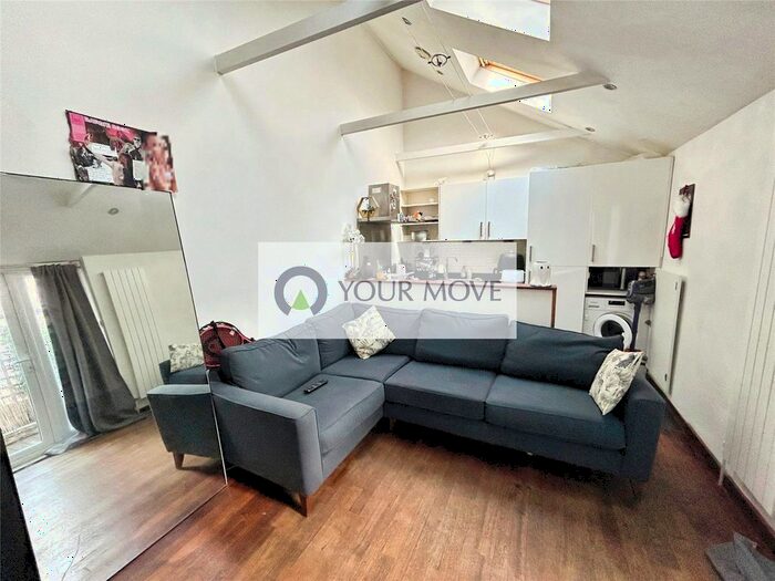 1 Bedroom Flat To Rent In Station Road, West Wickham, BR4