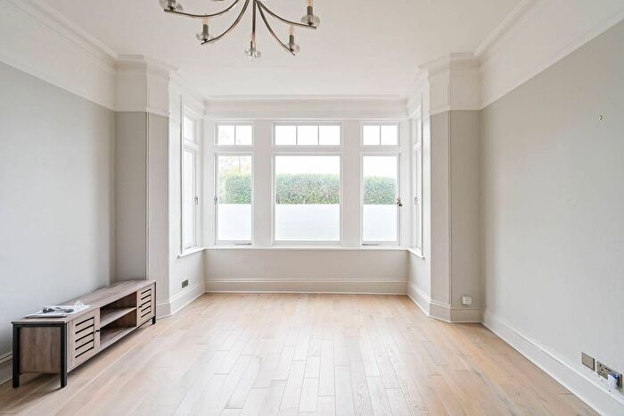 2 Bedroom Flat For Sale In Mount Pleasant Villas, Crouch End, London, N4