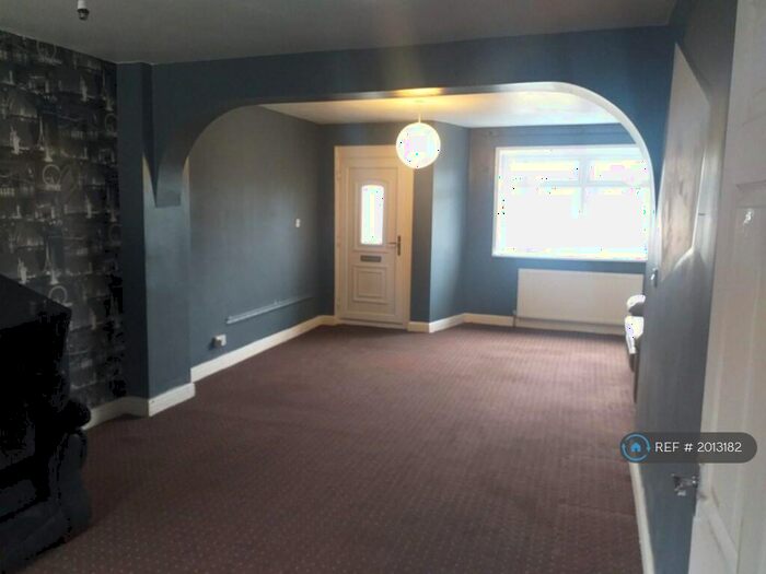 2 Bedroom Terraced House To Rent In Kingsway, Bingley, BD16