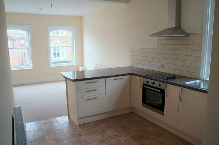 2 Bedroom Maisonette To Rent In High Street, Congleton, CW12