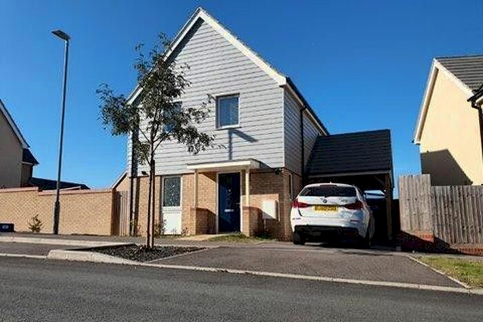 4 Bedroom Detached House To Rent In Madura Gardens, Whitehouse, Milton Keynes, Buckinghamshire, MK8