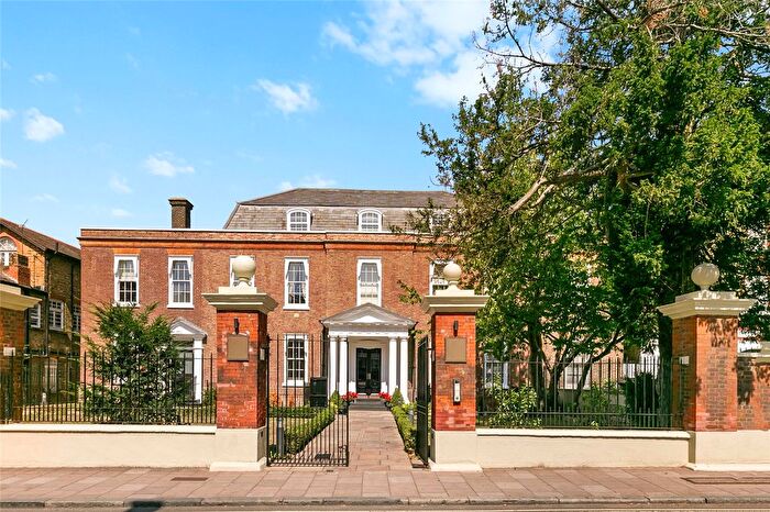 1 Bedroom Flat For Sale In Mortlake High Street, East Sheen, SW14