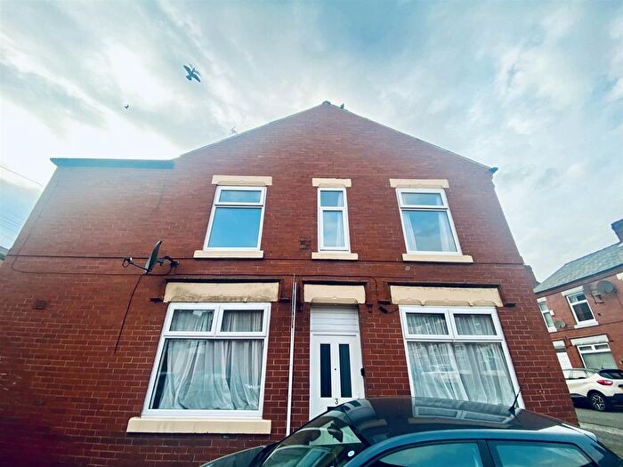 3 Bedroom End Terrace House To Rent In Hadley Street, Salford, M6