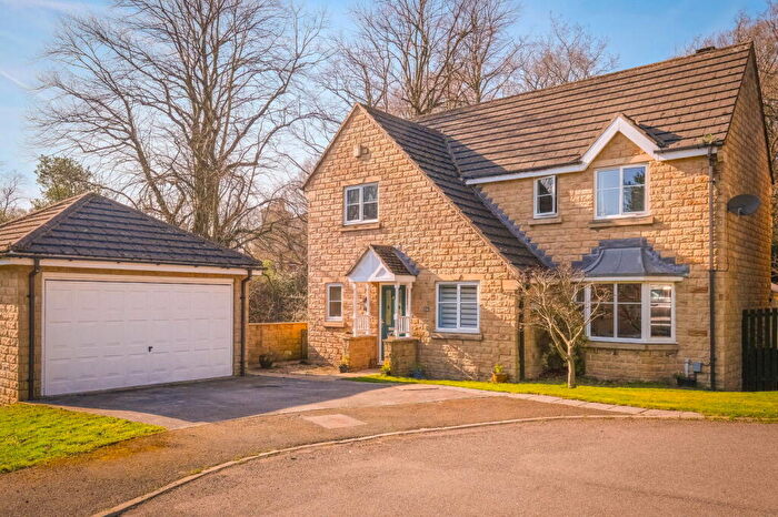 4 Bedroom Detached House For Sale In Haywood Avenue, Huddersfield, HD3