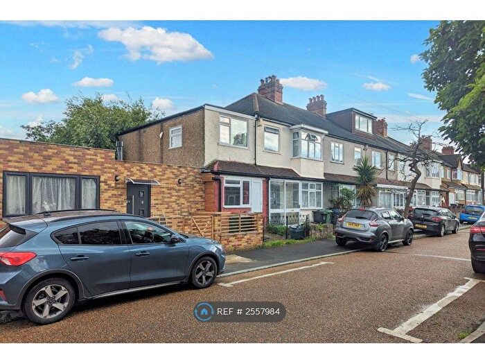 2 Bedroom End Of Terrace House To Rent In Robinhood Close, Mitcham, CR4