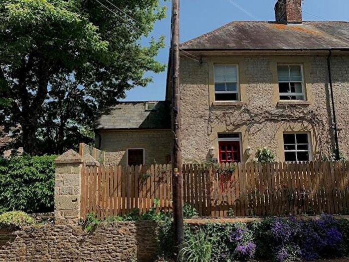 4 Bedroom Semi-Detached House To Rent In Milton On Stour, Gillingham, Dorset, SP8