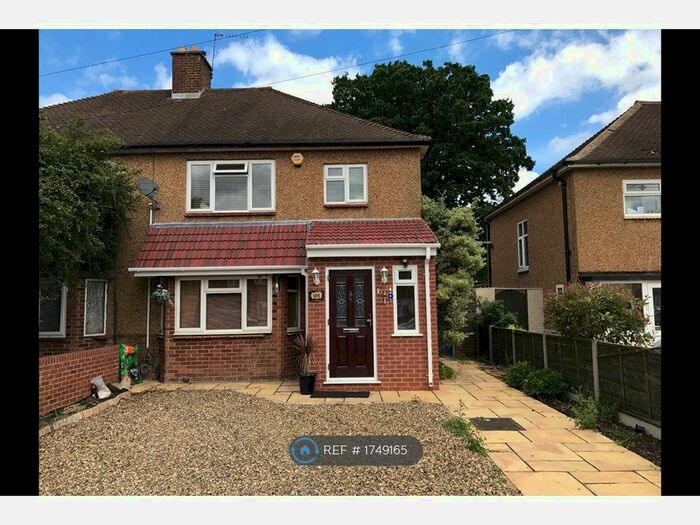 4 Bedroom Semi-Detached House To Rent In Stafford Road, Ruislip, HA4