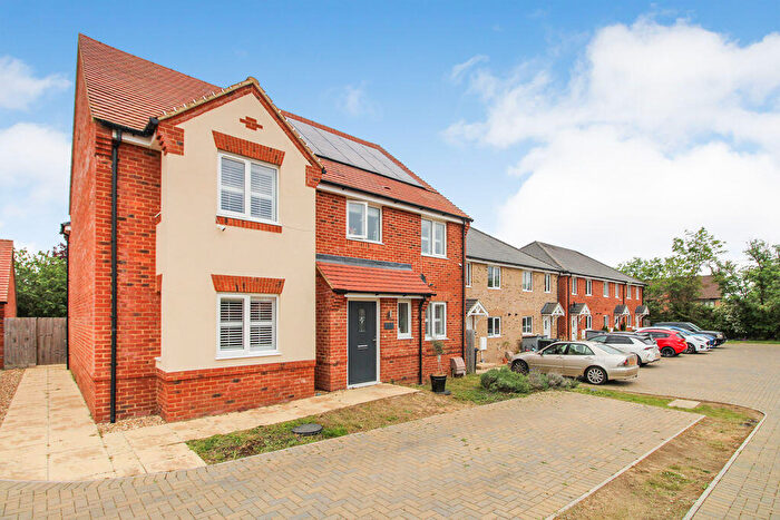 4 Bedroom Detached House For Sale In Goodwin Field, Northill, SG18