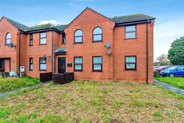 2 Bedroom Flat For Sale In Cornfields, Holbeach, Spalding, PE12