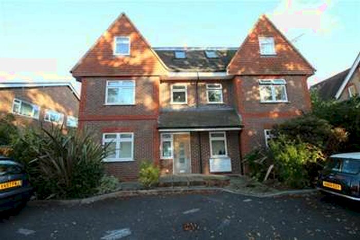2 Bedroom Flat To Rent In Chichester, PO19