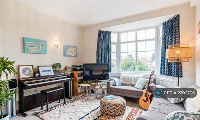 1 Bedroom Flat To Rent In Combe Park, Bath, BA1
