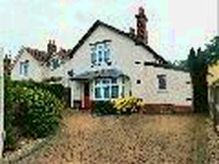 4 Bedroom Detached House To Rent In King Harold Road, Colchester, CO3