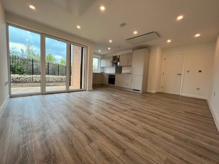 2 Bedroom Flat To Rent In Newtown Road, Ashford, TN24