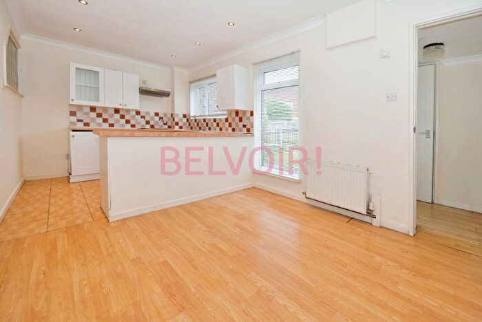 3 Bedroom Terraced House For Sale In Lewis Silkin Way, Southampton, SO16