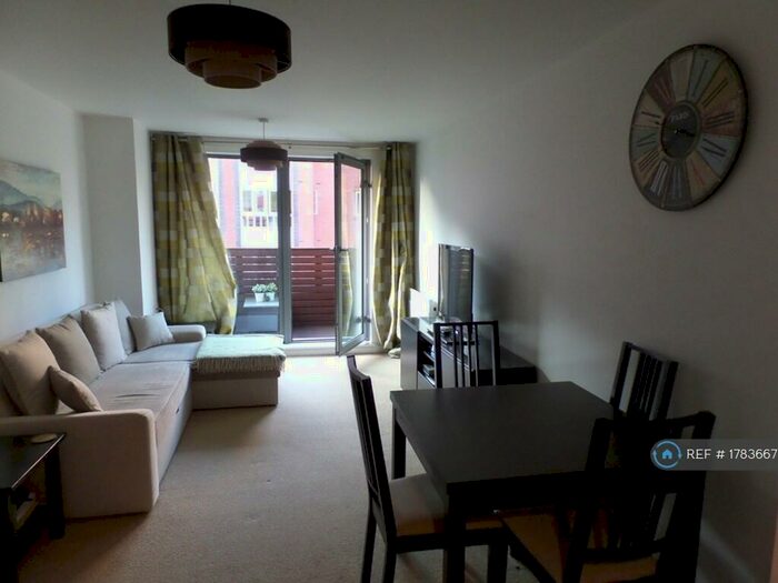2 Bedroom Flat To Rent In Skyline, Birmingham, B1