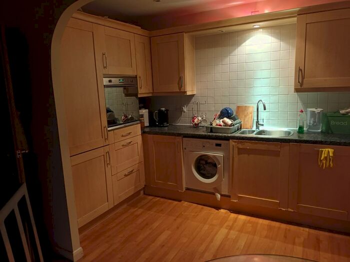 1 Bedroom Flat To Rent In London Road, Norbury, SW16