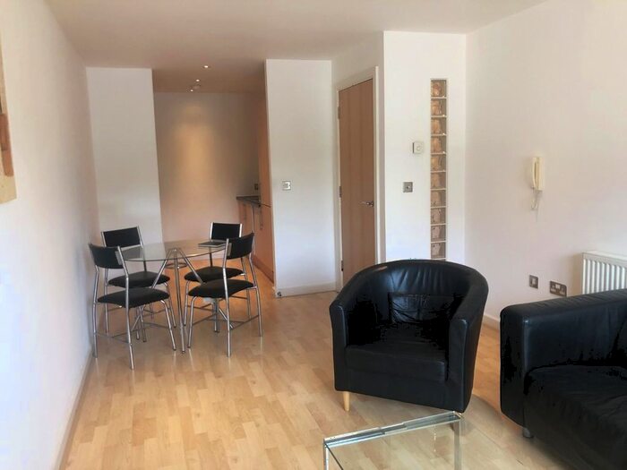 1 Bedroom Flat To Rent In Balmoral Place, Brewery Wharf, Leeds, LS10