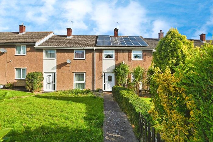 3 Bedroom Terraced House For Sale In Bakers Walk, Wilnecote, Tamworth, B77
