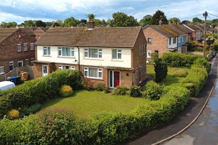 3 Bedroom Semi-Detached House For Sale In Vine Road, Tickhill, Doncaster, DN11