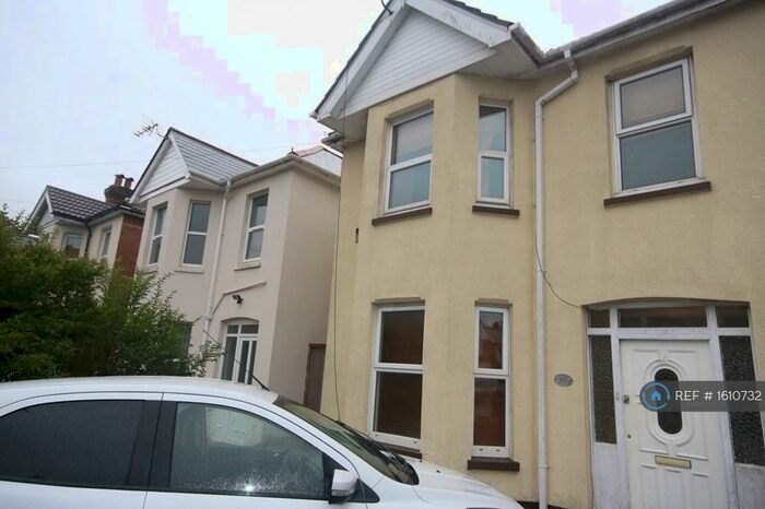 5 Bedroom Detached House To Rent In Nortoft Road, Bournemouth, BH8