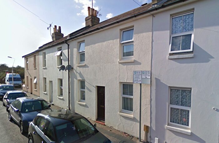 2 Bedroom Terraced House For Sale In Station Road, Worthing, BN11