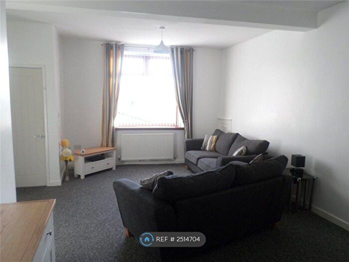 3 Bedroom Semi-Detached House To Rent In Vivian Street, Ferndale, CF43