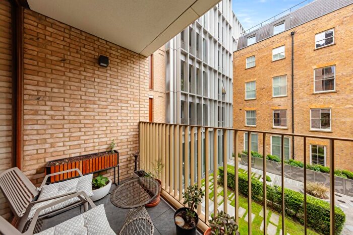 2 Bedroom Apartment For Sale In Dominion House, Bartholomew Close London, EC1A - Photo 11